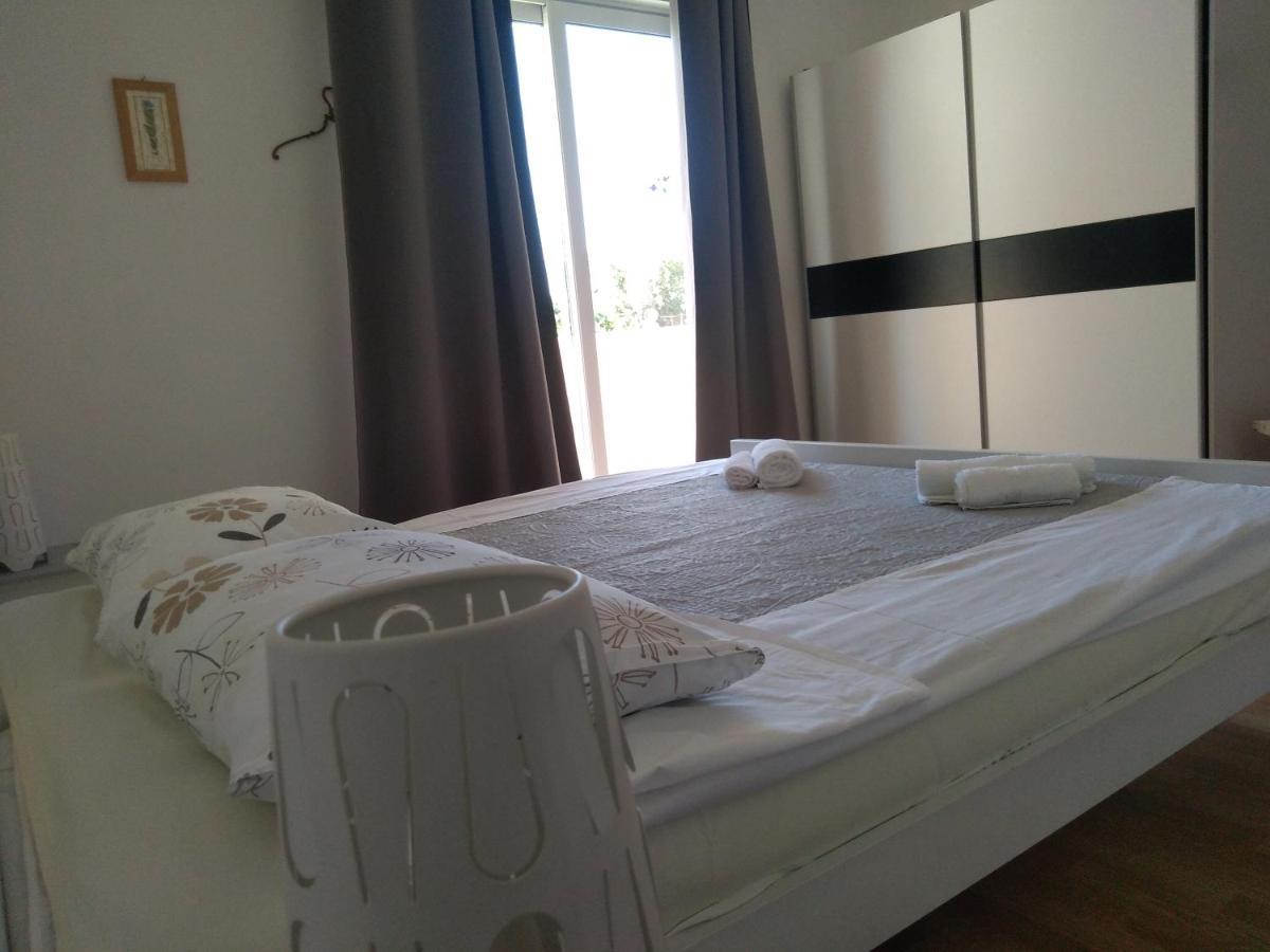 Apartments Kampor Damira 拉布 外观 照片