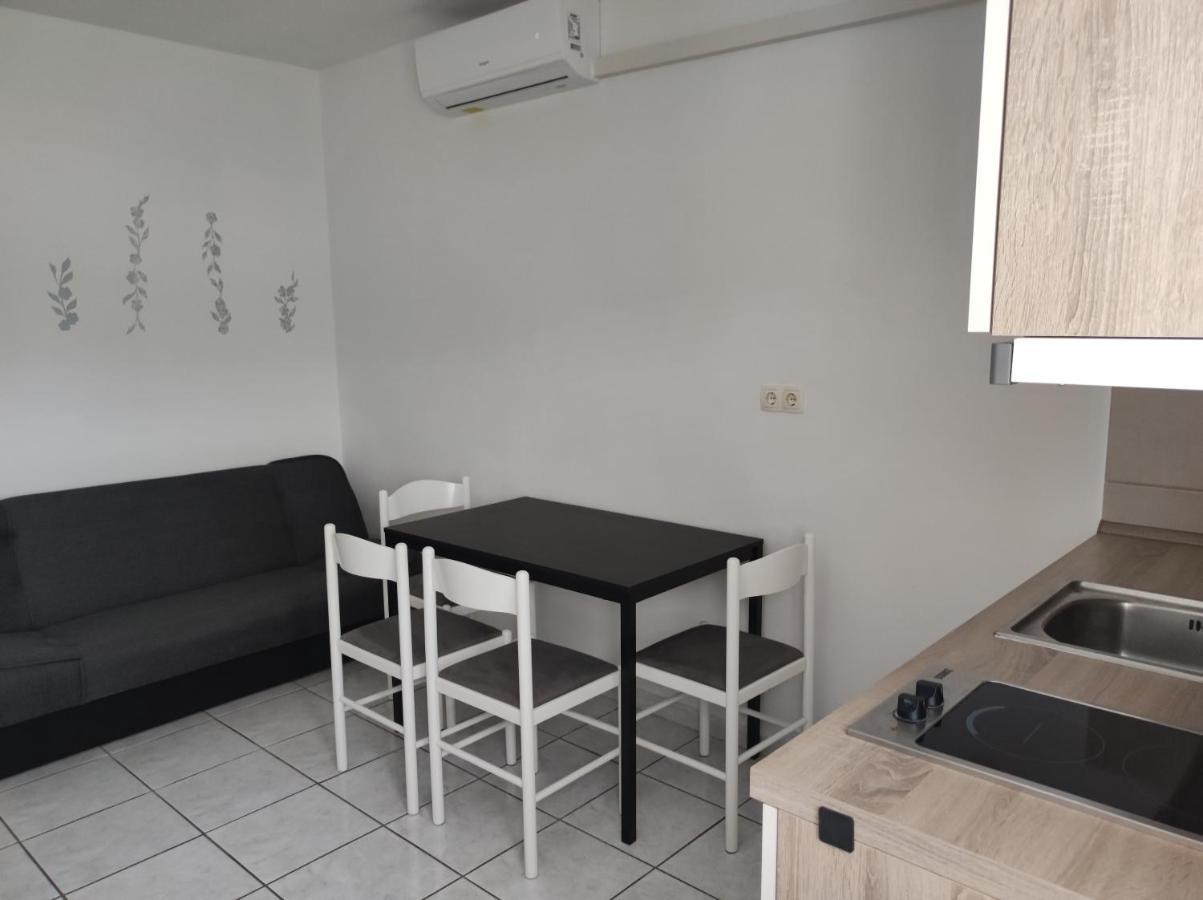 Apartments Kampor Damira 拉布 外观 照片