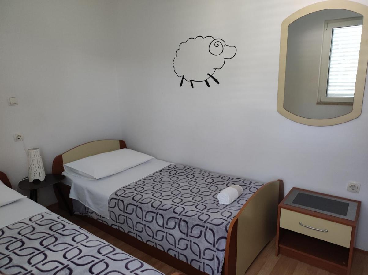 Apartments Kampor Damira 拉布 外观 照片
